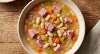 Slow Cooker Ham and White Bean Soup